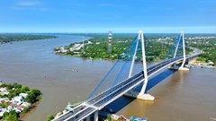 Những chú “ong thợ” vượt nắng, thắng mưa dệt dải lụa cao tốc Bắc - Nam