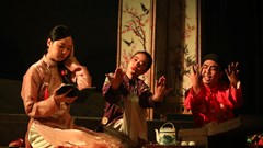 Kịch nói “dị bản cổ tích”: Người trẻ nặng lòng với sân khấu truyền thống