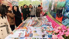 Tuyên truyền kỷ niệm các ngày lễ lớn và sự kiện lịch sử quan trọng năm 2024 trong lĩnh vực thư viện