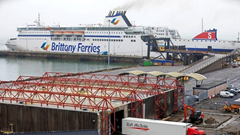 Bộ Ngoại giao xác minh vụ ba người Việt trong container đông lạnh ở Ireland