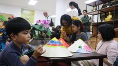 Khai mạc không gian trưng bày, giới thiệu sản phẩm và trình diễn nghề truyền thống Huế