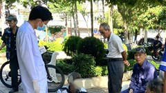 Nha Trang quyết không để có người lang thang xin ăn