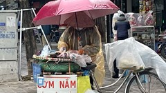 Tất tả mưu sinh trong gió rét dịp cận Tết