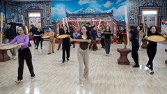 Nghệ sĩ Huế miệt mài tập luyện phục vụ Tết