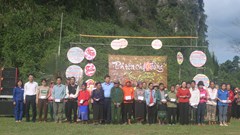 Mang Tết lên với đồng bào nghèo vùng cao