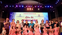 Để nuôi dạy con thành người hạnh phúc và thành đạt: Luôn sát cánh bên con bằng những điều tích cực