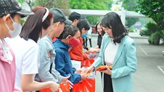 Chuyến xe yêu thương chở hàng trăm bệnh nhân về quê đón Tết