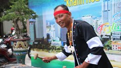 Để đàn đá Khánh Sơn ngân mãi khúc nhạc vui Xuân