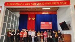 Báo Văn Hoá trao tặng quà Tết cho hộ nghèo ở Kon Tum, Quảng Ngãi