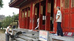 Những người “canh giữ” di tích xuyên Tết