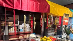 Ngắm tranh rồng và thưởng phong vị Tết xưa