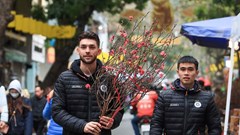 Ngoại binh CLB Hà Nội đắm mình trong không khí Tết cổ truyền Việt Nam