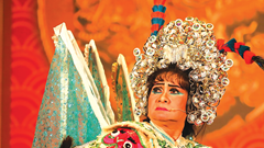 Đoàn hát bội hiếm hoi giữa lòng thành phố