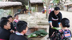 Bánh giầy trong Tết cổ truyền của người Mông