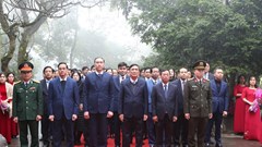 Dâng hương tưởng niệm, tri ân các Vua Hùng dịp Tết Giáp Thìn 2024