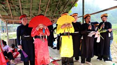 Đầu Xuân về Cao Bằng vui hội Nàng Hai