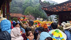 Để có một mùa lễ hội văn minh, lành mạnh: Bền bỉ gạn đục khơi trong