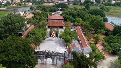 Ý thức hơn khi đến với lễ hội