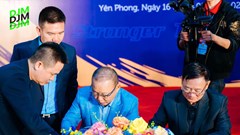 HLV Park Hangseo cập bến CLB bóng đá Bắc Ninh