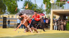 Hào hứng Hội vật đầu Xuân ở Ba Đồn
