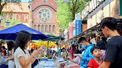 Đường sách khởi sắc mạnh mẽ