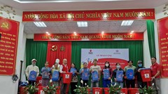 Đà Nẵng: Hỗ trợ trẻ em và người nghèo bị thiệt hại do mưa lũ