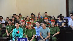 Xét xử vụ chạy thận: Hàng loạt câu hỏi “xoáy” đang bị “treo”