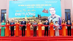 Ấn tượng triển lãm thơ diễn ca lịch sử “Theo dấu chân Đại tướng”