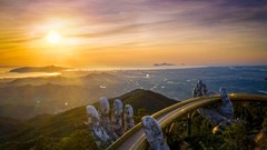 Báo Anh bất ngờ với vẻ đẹp ngôi làng châu  Âu trên núi cao Việt Nam