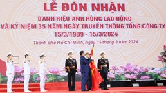 Nhà khai thác cảng biển lớn nhất Việt Nam đón nhận Anh hùng Lao động