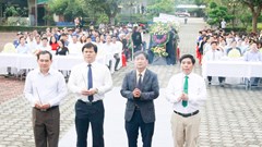 Dâng hương tưởng niệm 56 năm ngày 504 người dân Sơn Mỹ bị thảm sát