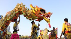 Tưng bừng Lễ hội Lân - Sư - Rồng giữa phố biển Nha Trang