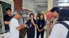 Đưa sinh viên nước ngoài đến tìm hiểu làng nghề truyền thống Đà Nẵng