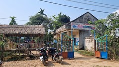 Xây dựng nhà vệ sinh, mang niềm vui đến với học sinh miền núi