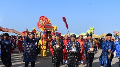 Độc đáo lễ rước Long Vị trong Lễ hội Dinh Cô