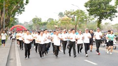 Hơn 2.000 người tham gia Ngày chạy Olympic tại Huế