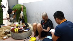 Bắt giữ nhóm đối tượng tàng trữ, buôn bán 10kg ma tuý tổng hợp