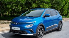 Tài xế taxi công nghệ chỉ ra loạt ưu điểm của xe điện so với xe xăng