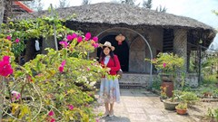 Quảng Ngãi: Độc đáo ngôi chùa được làm từ hơn 50.000 chai nhựa