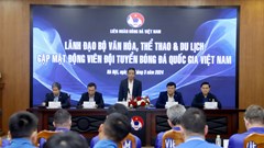 Khẩn trương lựa chọn HLV mới cho ĐTQG