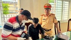 Bắt người đàn ông vận chuyển trái phép chất ma tuý từ TP.HCM về Quảng Ngãi