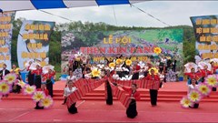 Về Phong Thổ vui hội "Then Kin Pang"