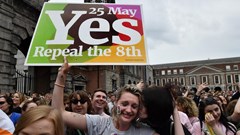 IRELAND: Hủy bỏ Luật Cấm phá thai