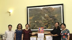 Trao tặng sách cho các trường học mang tên Tây Tiến