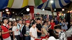 Có phải “sốc” + “sến”= Best-seller?