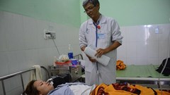 Vụ cô giáo bị phụ huynh hành hung: Đám cưới xong, cô giáo phải quay lại bệnh viện