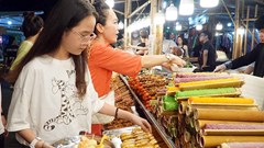 Thưởng thức nhiều món ngon tại Tuần lễ Ẩm thực truyền thống Huế 2024