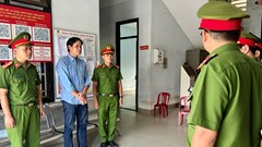 Bắt nhân viên chiếm đoạt hơn 1 tỉ đồng của công ty và khách hàng