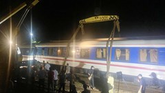 Hành khách không “quay lưng” với đường sắt sau sự cố tàu trật bánh ở Lăng Cô