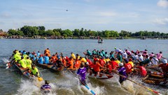 Sôi nổi đua ghe truyền thống trên sông Hương